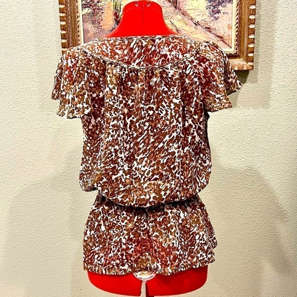 Apt. 9 lined sheer short flutter sleeve blouse size Medium - Picture 2 of 9